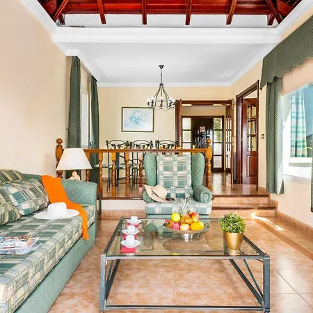 Βίλα 8 With Pool And Terrace *